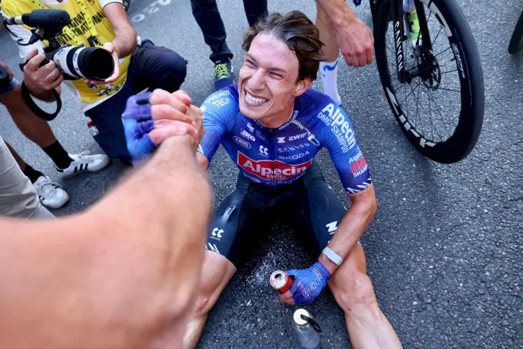 Philipsen wins Stage 17 of Tour de France